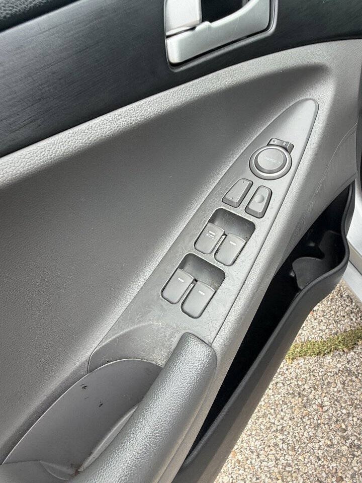 Used 2012 Hyundai Sonata GLS FWD image 10