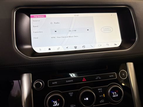 Used 2017 Land Rover Range Rover Sport Autobiography image 17