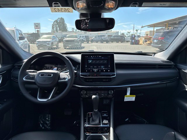 New 2026 Jeep Compass Latitude AWD/4WD image 20