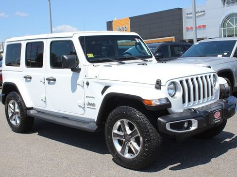 Used 2018 Jeep Wrangler Unlimited Sahara w/ Dual Top Group AWD/4WD image 1
