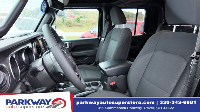 Used 2023 Jeep Gladiator Sport AWD/4WD image 10