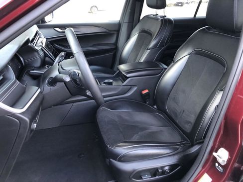 Certified 2023 Jeep Grand Cherokee L Altitude image 16