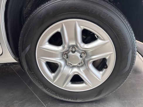 Used 2009 Toyota RAV4 4WD image 26