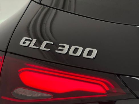 Used 2023 Mercedes-Benz GLC 300 4MATIC image 21