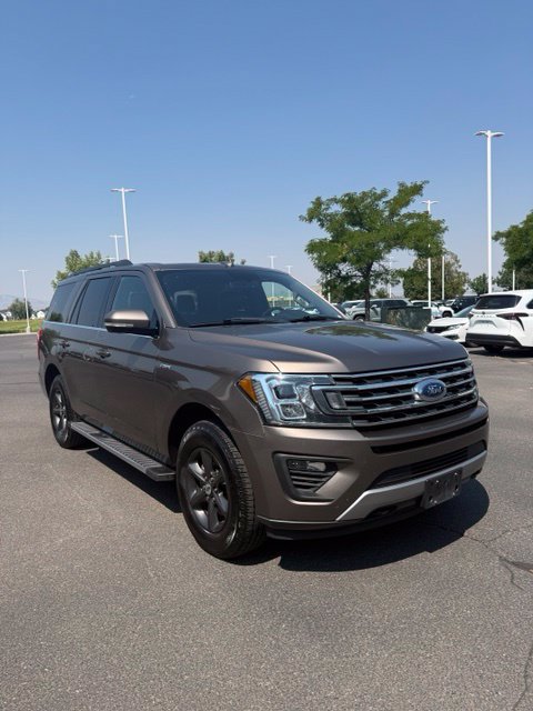 Used 2018 Ford Expedition XLT w/ Equipment Group 202A AWD/4WD image 4