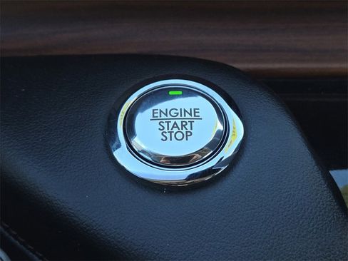 Used 2020 Lincoln Aviator Reserve w/ Equipment Group 201A image 21