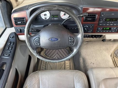 Used 2006 Ford F350 Lariat AWD/4WD image 15