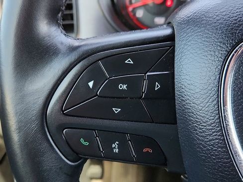 Used 2018 Dodge Charger SXT w/ Blacktop Package image 16