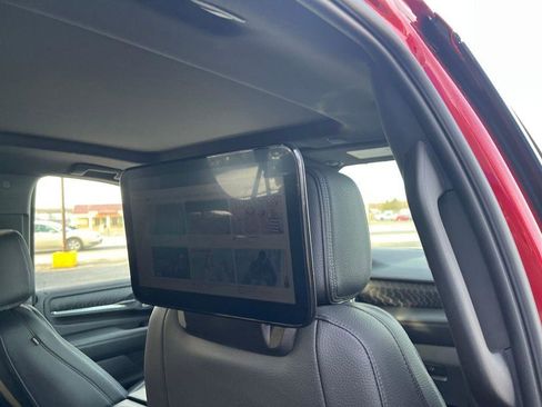 Used 2023 GMC Yukon XL Denali image 27