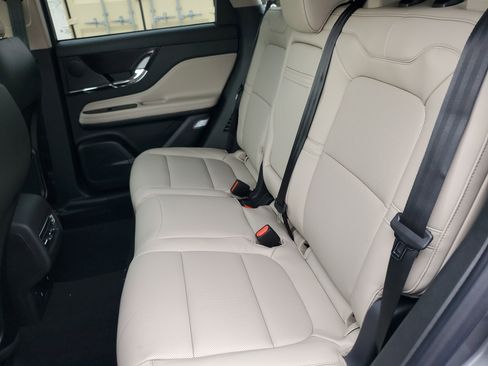 New 2026 Lincoln Corsair Premiere image 28