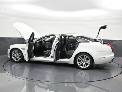 Used 2016 Jaguar XJ L Portfolio RWD image 34