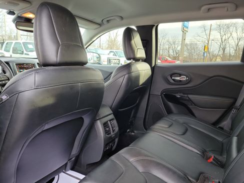 Used 2023 Jeep Cherokee Altitude Lux image 14