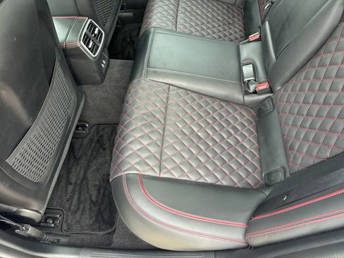 Used 2025 Genesis G70 3.3T Advanced w/ Sport Prestige Package image 16