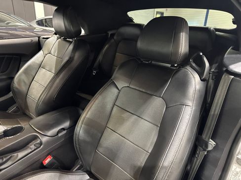 Used 2019 Ford Mustang GT Premium RWD image 20