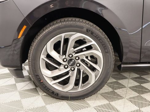 New 2025 Lincoln Navigator Reserve image 19