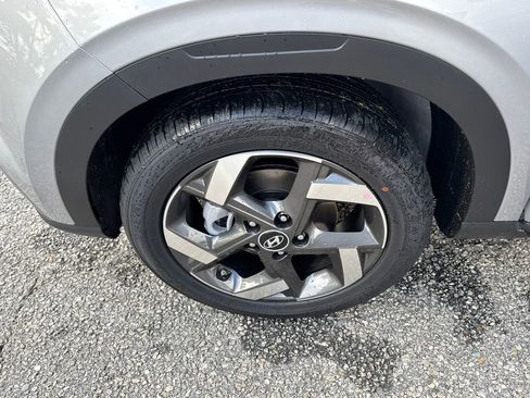 New 2025 Hyundai Venue SEL image 23