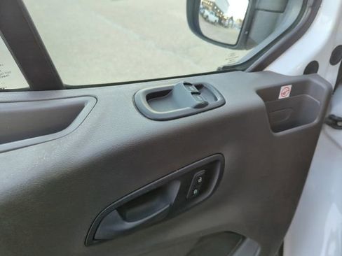 Used 2020 Ford Transit 250 Base image 17