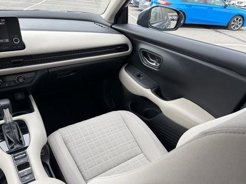 Certified 2023 Honda HR-V LX image 33
