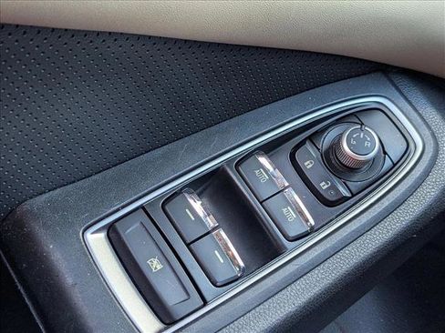 Used 2019 Subaru Ascent Touring image 12