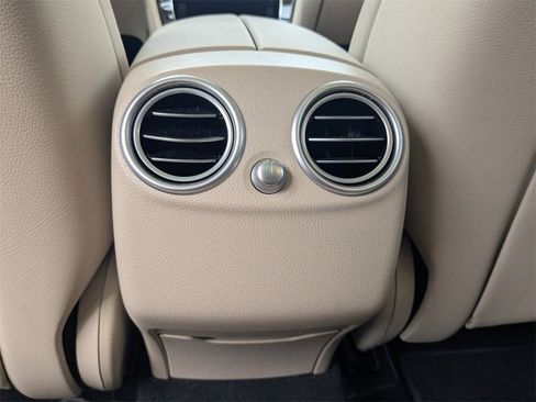 Used 2022 Mercedes-Benz GLC 300 image 18