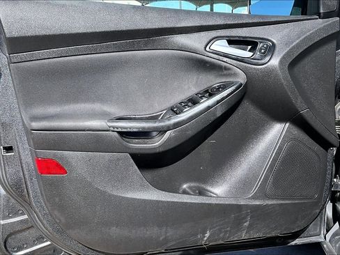 Used 2018 Ford Focus SE image 24