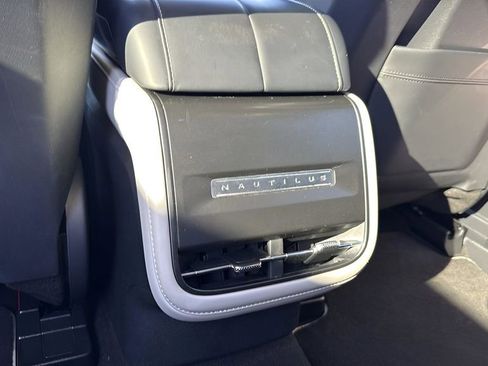 Used 2024 Lincoln Nautilus Reserve image 28