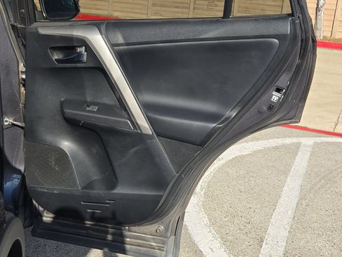 Used 2016 Toyota RAV4 XLE FWD image 26