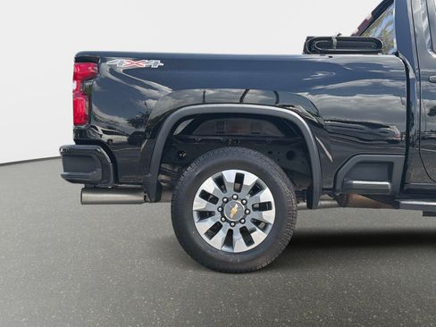 Used 2024 Chevrolet Silverado 2500 Custom w/ Custom Value Package AWD/4WD image 19
