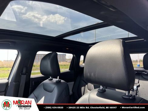 Used 2023 Jeep Compass Limited w/ Sun and Sound Group AWD/4WD image 19