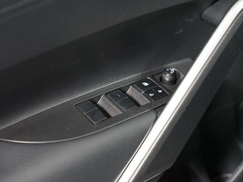 Certified 2025 Toyota Corolla Cross LE image 30