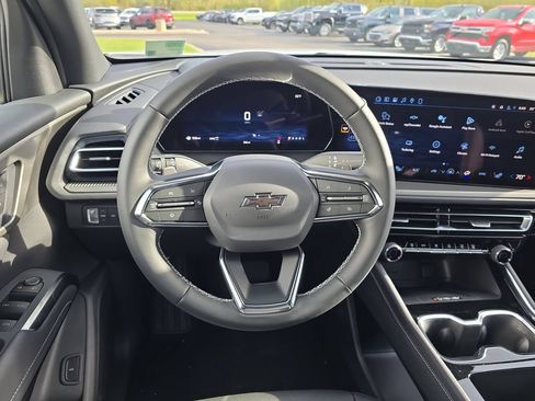 Certified 2026 Chevrolet Traverse LT w/ Midnight/Sport Edition AWD/4WD image 10