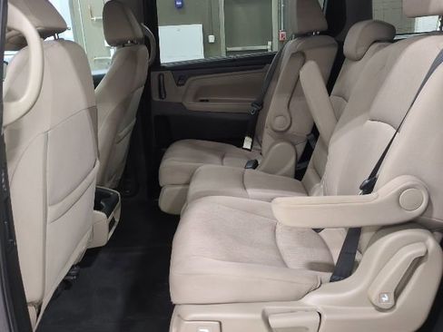 Used 2018 Honda Odyssey EX image 17
