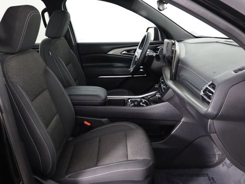 Used 2025 Chevrolet Traverse LT w/ Midnight/Sport Edition image 19