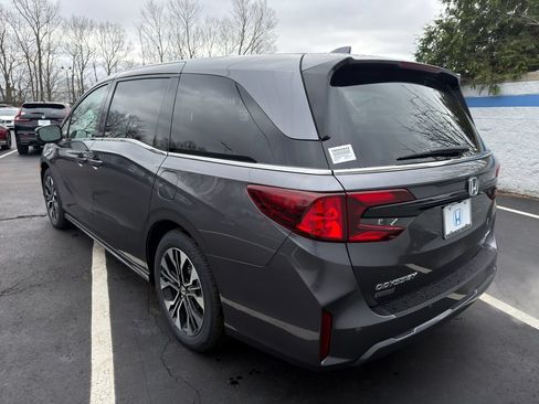Certified 2026 Honda Odyssey Elite image 3