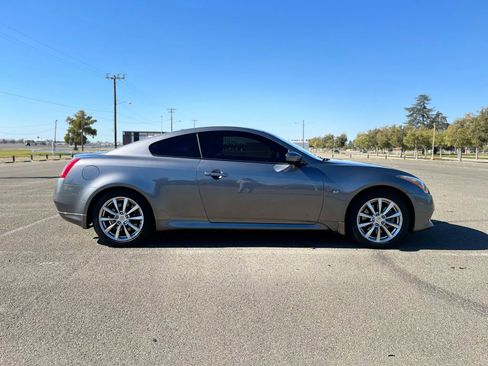 Used 2014 INFINITI Q60 Journey w/ Premium Package image 4