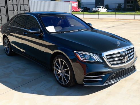 Used 2019 Mercedes-Benz S 560 Sedan image 20