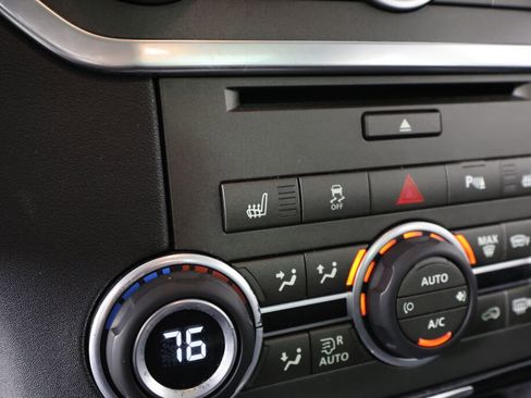 Used 2016 Land Rover LR4 HSE LUX image 40