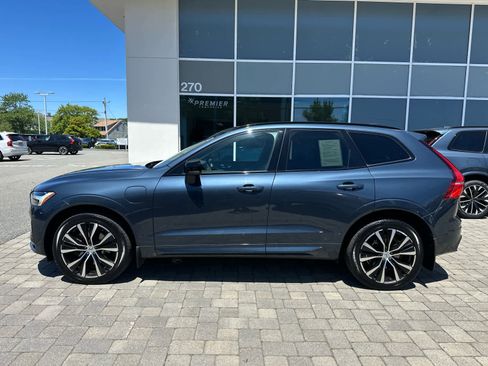 Used 2023 Volvo XC60 T8 Plus w/ Climate Package AWD/4WD image 5
