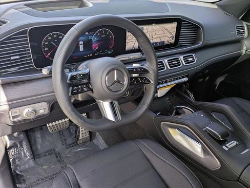 New 2026 Mercedes-Benz GLS 580 4MATIC image 3
