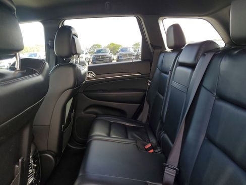 Used 2019 Jeep Grand Cherokee Limited image 12