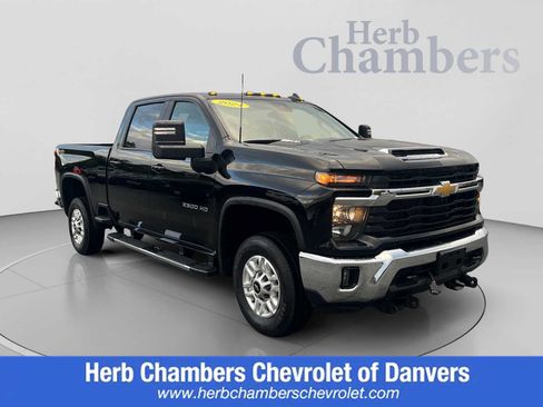 Used 2024 Chevrolet Silverado 2500 LT w/ Convenience Package AWD/4WD image 1