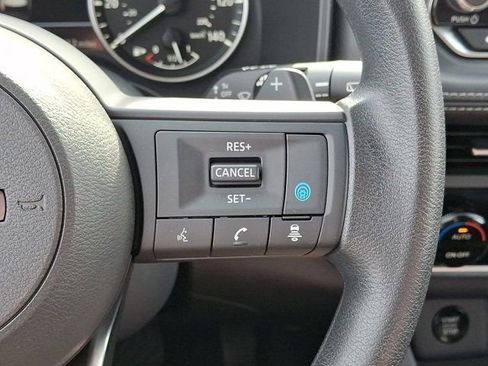 Used 2024 Nissan Rogue SV FWD image 26