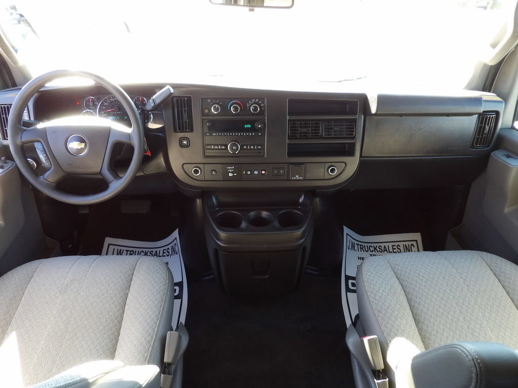 Used 2021 Chevrolet Express 3500 LT w/ LT Preferred Equipment Group RWD image 25