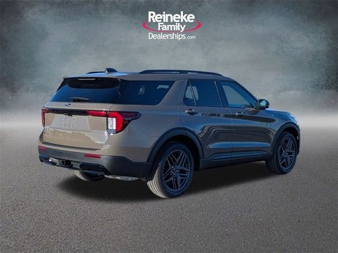 New 2026 Ford Explorer ST-Line image 5