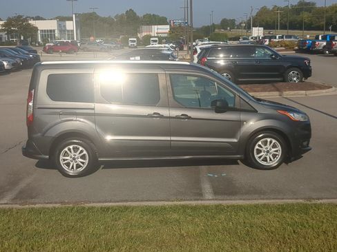 Used 2019 Ford Transit Connect XLT FWD image 2
