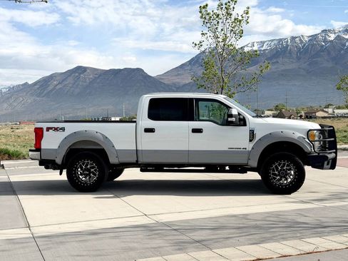 Used 2019 Ford F250 XLT w/ XLT Value Package image 5