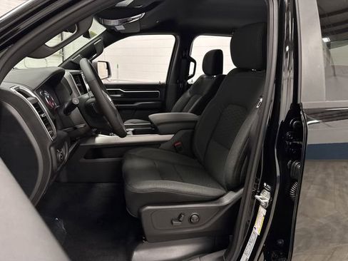 New 2026 RAM 1500 4x4 Crew Cab image 4