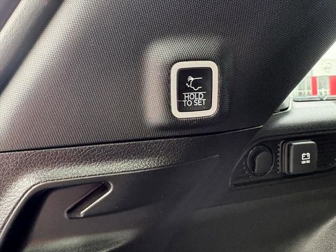 Used 2025 Jeep Grand Cherokee Altitude w/ Trailer Tow Package image 24