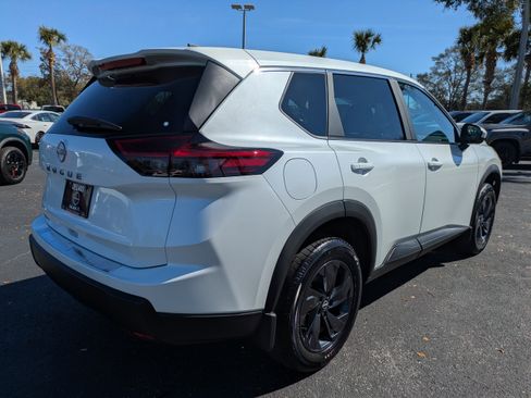 New 2026 Nissan Rogue SV w/ Cold Weather Package FWD image 4