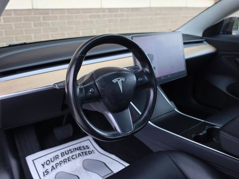 Used 2018 Tesla Model 3 Long Range RWD image 13